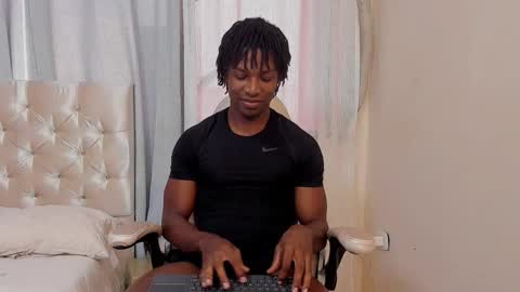 Snapshot of tau_montes chatting on October 2025 08:07:01 PM tau_montes online show from October 2025 08:07:01 PM
