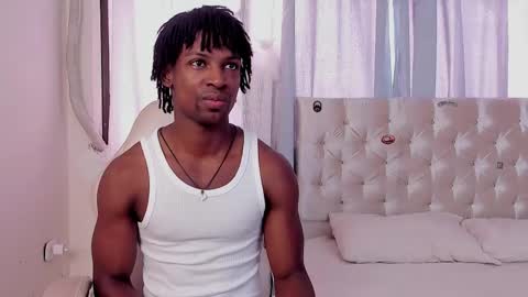 Snapshot of tau_montes chatting on October 2025 01:22:02 PM tau_montes online show from October 2025 01:22:02 PM