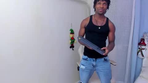 Snapshot of tau_montes chatting on November 2025 11:37:01 PM tau_montes online show from November 2025 11:37:01 PM