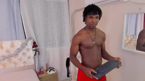 Snapshot of tau_montes chatting on November 2025 05:10:01 AM tau_montes online show from November 2025 05:10:01 AM