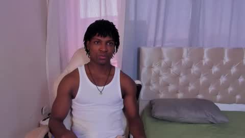 Snapshot of tau_montes chatting on December 2025 03:32:02 PM tau_montes online show from December 2025 03:32:02 PM