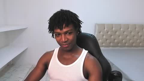 Snapshot of tau_montes chatting on July 2026 01:19:02 AM tau_montes online show from July 2026 01:19:02 AM