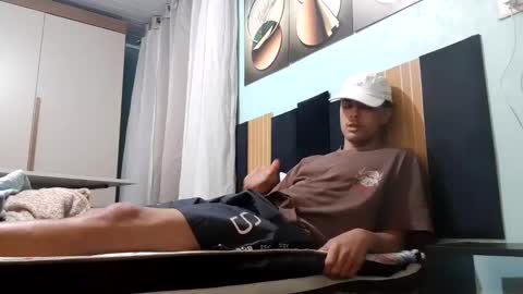 Caito online show from October 2025 07:21:01 PM