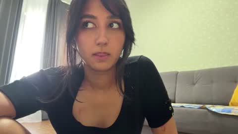 Snapshot of tawnyamartinek chatting on June 2026 12:22:01 PM Riza online show from June 2026 12:22:01 PM
