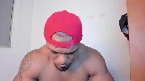 Snapshot of tayler_waka chatting on December 2024 12:54:01 AM Tyler online show from December 2024 12:54:01 AM