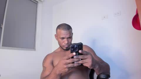 Snapshot of tayler_waka chatting on December 2024 01:07:01 AM Tyler online show from December 2024 01:07:01 AM