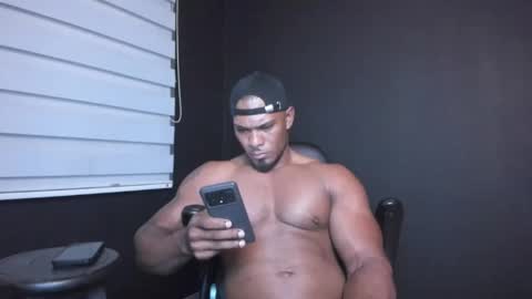 Snapshot of tayler_waka chatting on January 2025 12:54:01 AM Tyler online show from January 2025 12:54:01 AM