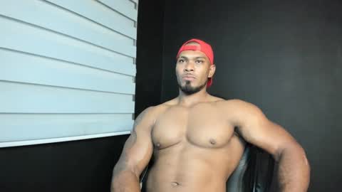 Snapshot of tayler_waka chatting on February 2025 01:00:02 AM Tyler online show from February 2025 01:00:02 AM