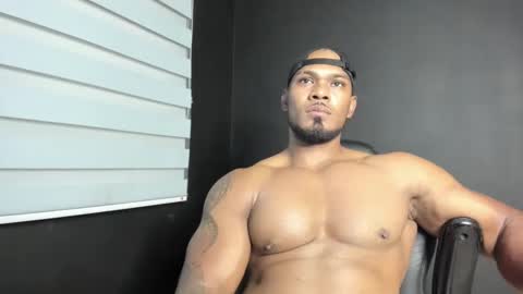 Snapshot of tayler_waka chatting on February 2025 01:19:02 AM Tyler online show from February 2025 01:19:02 AM