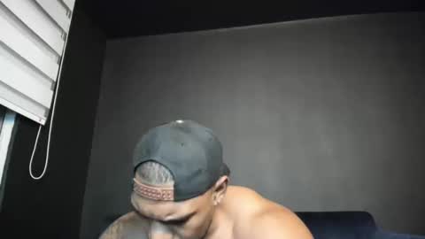 Snapshot of tayler_waka chatting on February 2025 12:43:01 AM Tyler online show from February 2025 12:43:01 AM