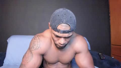 Snapshot of tayler_waka chatting on October 2025 09:28:02 PM Tyler online show from October 2025 09:28:02 PM