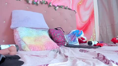 Sarah  online show from February 2025 10:00:02 PM