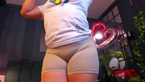 Taylor Bennet online show from February 2025 07:21:01 PM