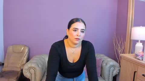 Taylor Bennet online show from September 2025 12:05:02 PM