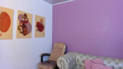 Taylor Bennet online show from September 2025 12:06:01 PM