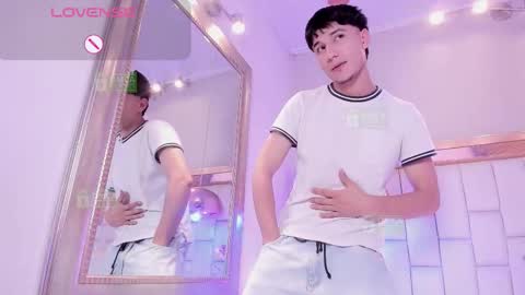 Snapshot of taylor_brooks_ chatting on March 2026 09:25:01 PM taylor_brooks_ online show from March 2026 09:25:01 PM