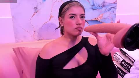 taylor_cupper_ online show from September 2025 03:52:01 AM