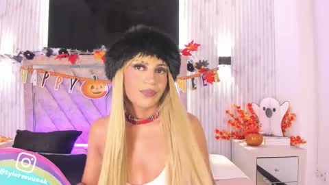 Taylor Harveey online show from October 2025 08:11:02 PM