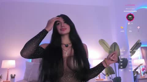 Snapshot of taylor_jonnees chatting on May 2026 05:40:02 PM Taylor Help me to get 100 thumbs up online show from May 2026 05:40:02 PM