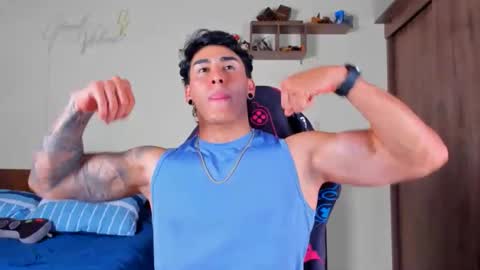 taylor_mclane1 online show from November 2025 06:20:01 PM