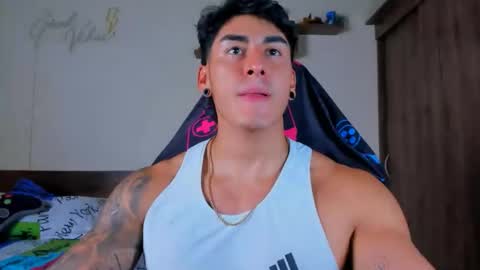 taylor_mclane1 online show from February 2026 05:33:01 PM