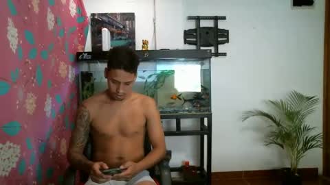 Taylor and Meghan online show from October 2025 02:37:02 AM