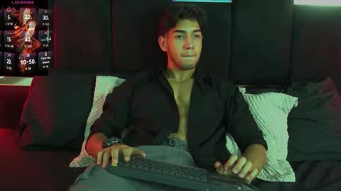 taylorsmiths_ online show from January 2026 03:56:02 AM