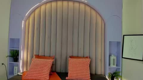 TAYLOR  online show from September 2025 11:32:01 AM