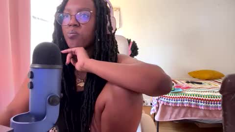 Snapshot of taylorsosweets chatting on May 2026 09:01:02 PM Taylor online show from May 2026 09:01:02 PM
