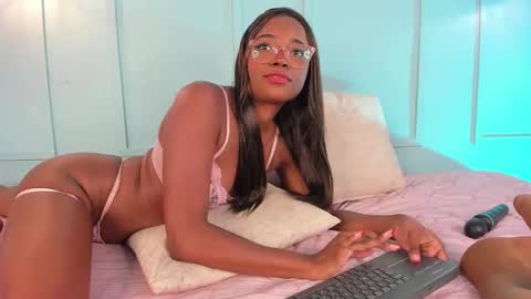 Snapshot of taylorviidal chatting on February 2026 12:38:02 PM taylor online show from February 2026 12:38:02 PM