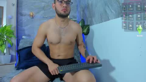 Snapshot of taylorwithtayler chatting on January 2026 02:55:02 PM TAYLOR AND TAYLER online show from January 2026 02:55:02 PM