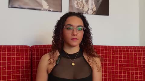 Snapshot of tayloy_tina chatting on February 2026 10:37:02 AM Tay Tay online show from February 2026 10:37:02 AM