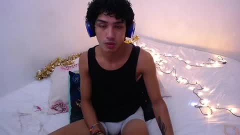 Tayron online show from December 2024 04:52:01 PM