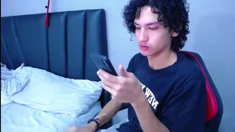 Tayron online show from September 2025 05:29:02 PM