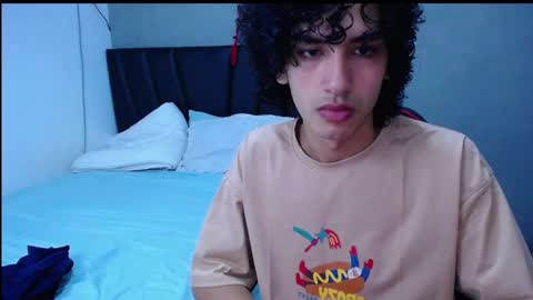 Tayron online show from October 2025 07:46:02 PM