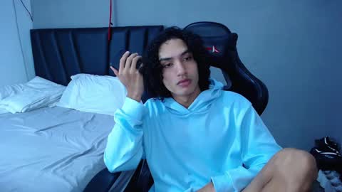 Tayron online show from February 2026 10:35:01 PM