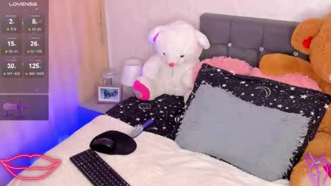  TAYSSA  ONLINE FROM 0630 PM - 1130 PM COLOMBIAN HOUR online show from March 2026 01:33:01 AM