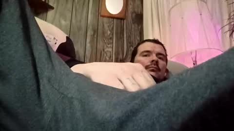 tbaxter95187 online show from February 2026 01:04:02 AM