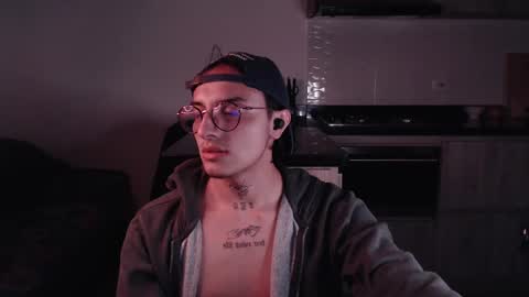 Teo independent model online show from February 2025 06:04:01 AM