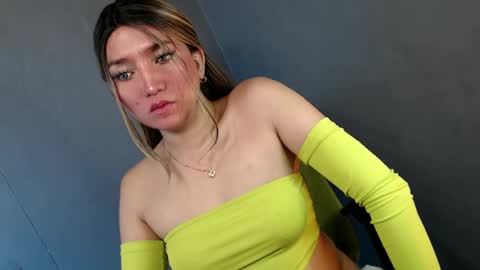 ellaine online show from January 2025 11:01:02 PM