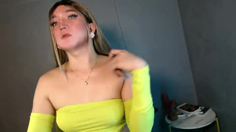 ellaine online show from February 2025 10:42:01 PM