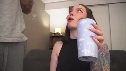 Leo and Luna online show from November 2025 04:20:01 PM