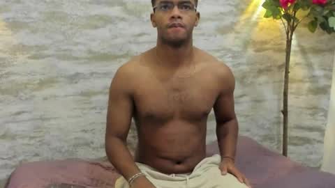 Marco y Luna  online show from March 2026 12:27:02 PM