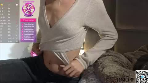 Em online show from September 2025 08:20:02 PM