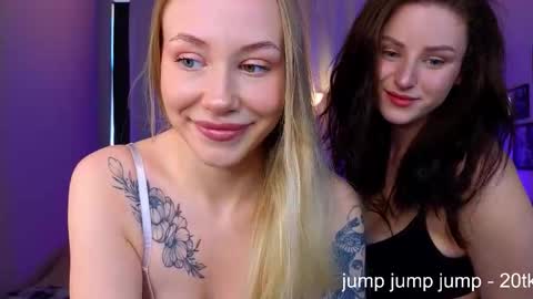 Snapshot of tease_mode chatting on October 2025 01:03:02 PM Eva  Emilia online show from October 2025 01:03:02 PM