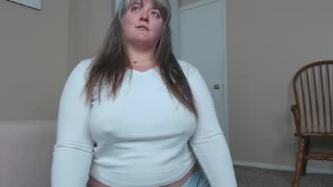 teases online show from February 2025 02:59:01 PM