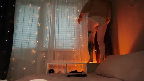 Mary     X TechnoElfff  INST    fansly kissmary online show from October 2025 01:01:01 PM