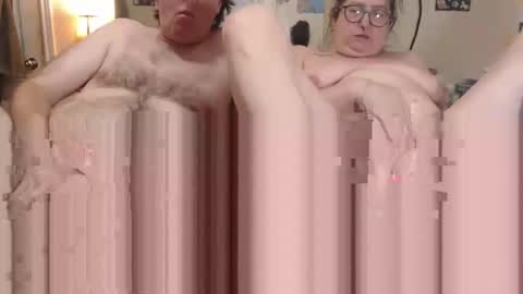 Snapshot of ted1982qqq chatting on November 2025 07:16:02 PM Ted online show from November 2025 07:16:02 PM