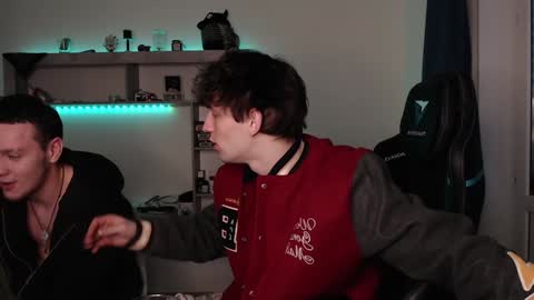 Teddy online show from December 2024 06:53:02 AM