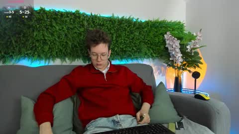 Snapshot of teddy_parker chatting on December 2025 09:25:01 AM Teddy online show from December 2025 09:25:01 AM